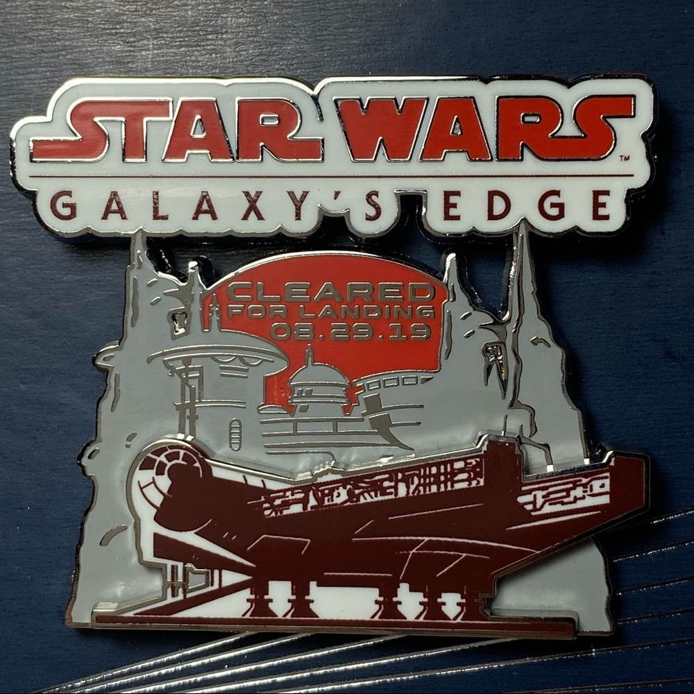 Disney Parks Galaxys Edge 2019 Pin - Picture 2 of 5